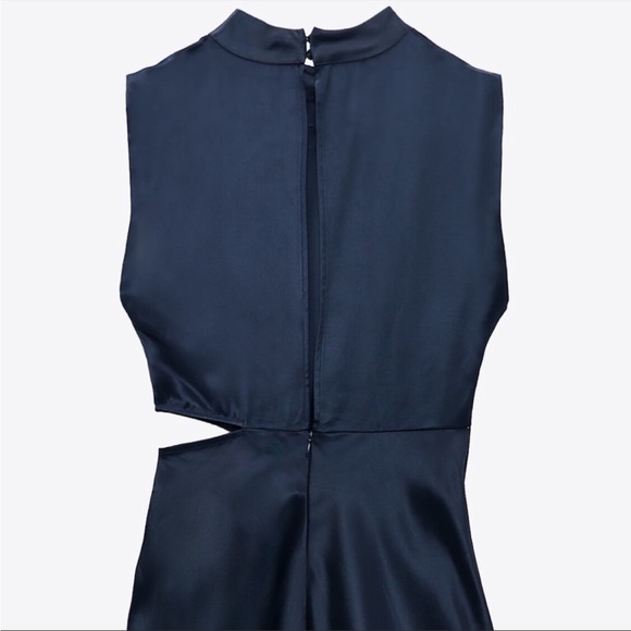 Zara Satin Effect Cut Out Dress. Size Small - Picture 8 of 8